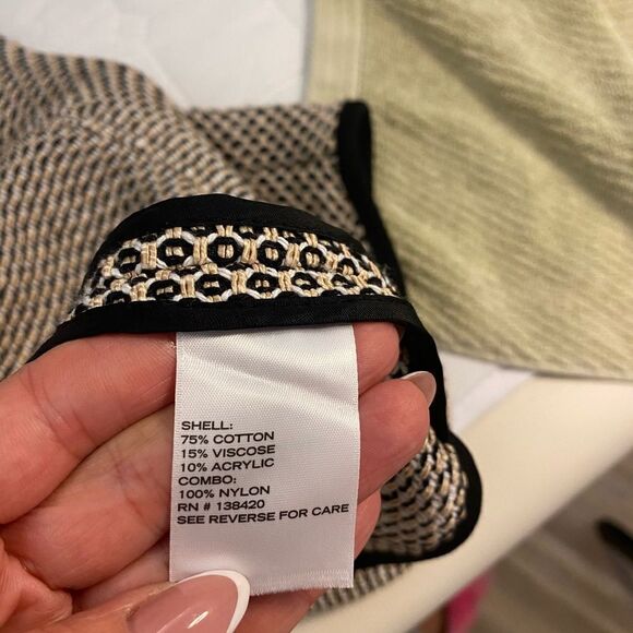 Etcetera blazer, size 2 - Picture 4 of 9